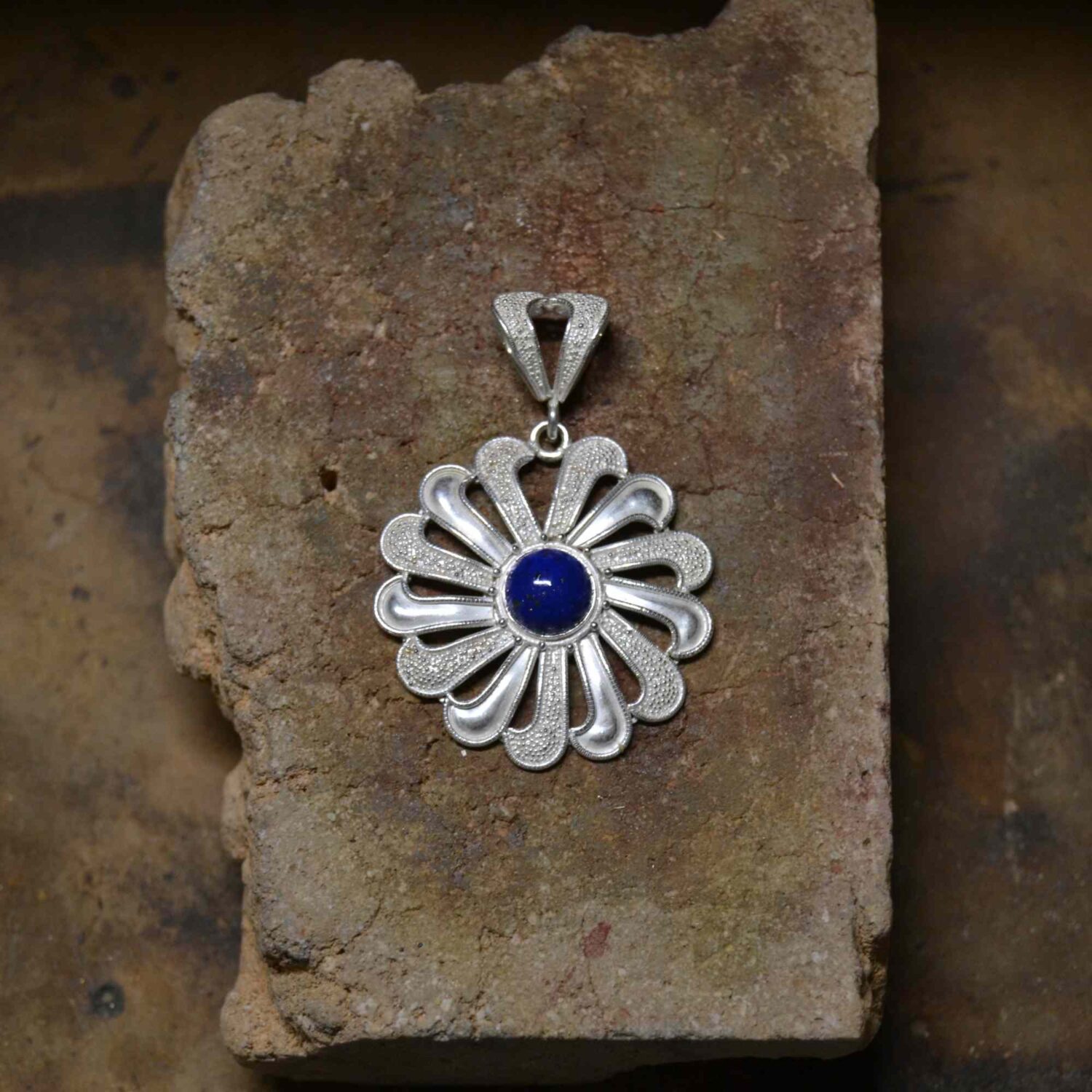 lapis brutto 1
